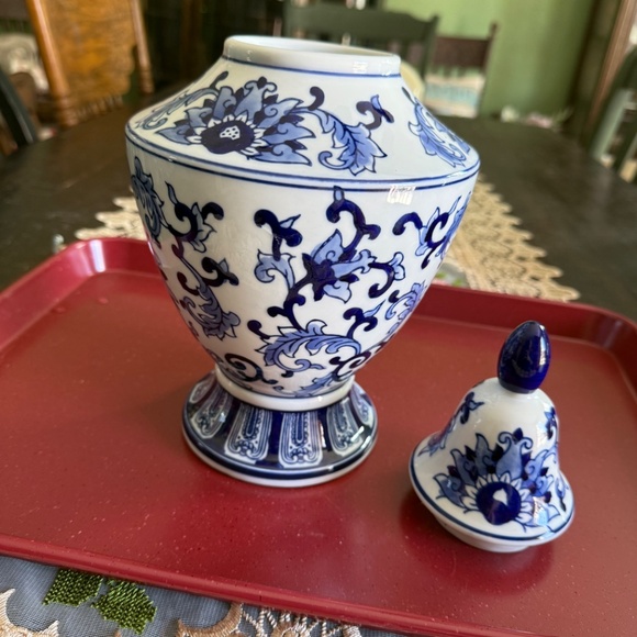 Blue and white ginger jar - Picture 2 of 8